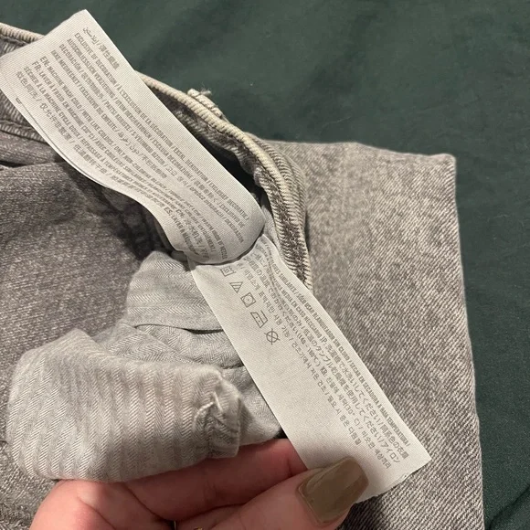 Abercrombie & Fitch Women's Black and Gray Straight Leg Jeans - Picture 6 of 6